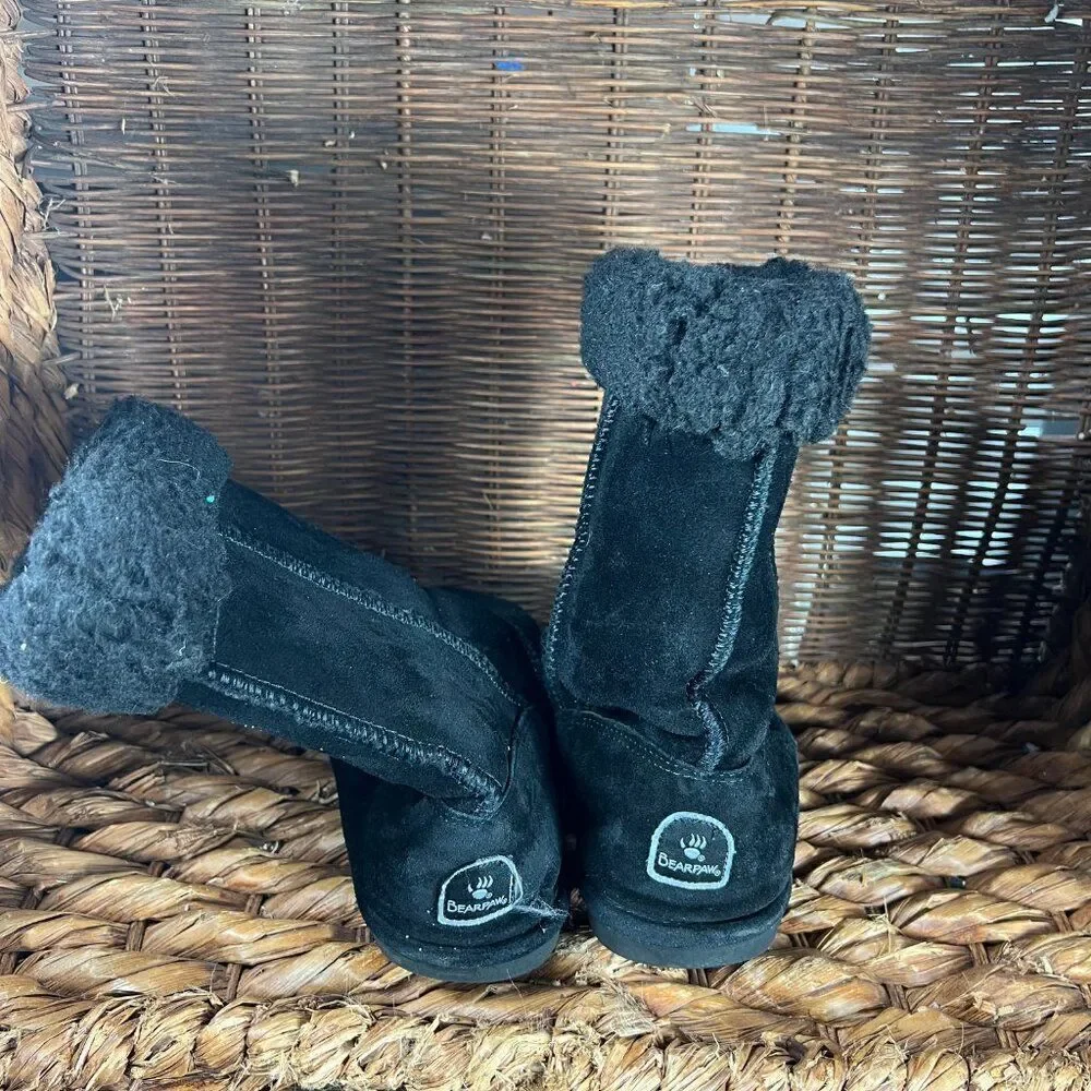 BearPaw Women's‎ Black Suede Classic Winter Pull On Boots Size 8
